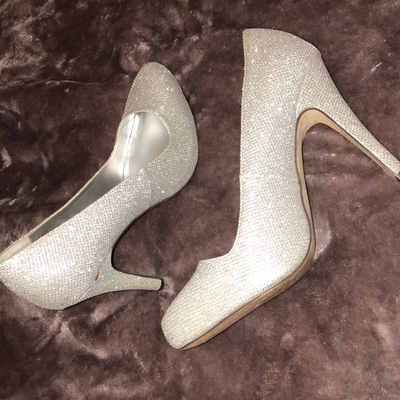 Prom shoes - Picture 2 of 2